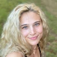 900+ "Abigail" profiles