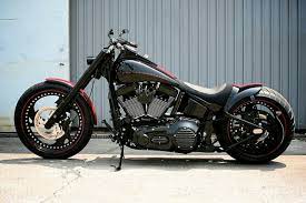 Idk Looks Like It May Be A Heavily Modified Breakout Since I M Not Sure Under Every Other Bike She Goes Harley Davidson Harley Harley Davidson Bikes