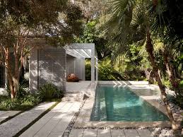 20 Breathtaking Ideas For A Swimming Pool Garden Home Design Lover Tropical Pool Landscaping Pool Landscape Design Pool Landscaping