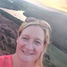 Did any of you folks ever go down to the caves near the Roman Lakes ? Or  the Old house near the Lime Kilns