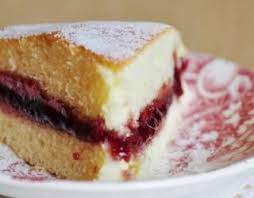 Recette Gateau Leger Et Moelleux Garni De Confiture En Video Recette Recette Gateau Leger Gateau Leger Recette Gateau