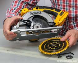 I Just Followed This Step By Step Tutorial To Change The Blade In My Circular Saw So Easy Sawsonskates In 2020 Circular Saw Blades Circular Saw Portable Table Saw