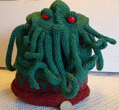 Far, far beneath in the abysmal sea, his ancient, dreamless, uninvaded sleep, the cthulhu penguin sleepeth Cthulhu Handbag Pattern Elzeblaadje