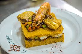 Après les adresses de pizzerias, bars à burgers ou encore restaurants italiens, nous avons cette fois voulu satisfaire vos envies de plats 100% tunisiens. Le Meilleur Couscous Du Monde Un Couscous A 4 Mains 1001 Tunisie