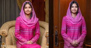 Pakaian tradisional merupakan bagian dari budaya tradisional turki. So Beautiful Gayakan Busana Songket Kejelitaan Puteri Bongsu Negeri Terengganu Curi Perhatian Rapi
