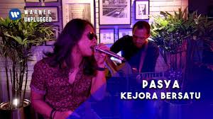 Kejora ku bersatu~amy search mp3 duration 6:33 size 14.99 mb / hazri liyana 18. Pasya Kejoraku Bersatu Search Cover Warnerunplugged Youtube