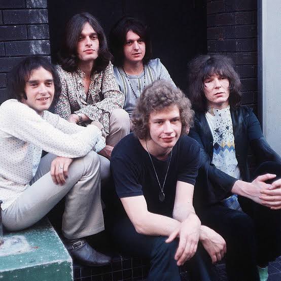 Peter Banks: Original guitarist with Yes, giants of progressive rock | The Independent