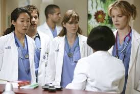 The medical drama follows the personal and professional lives of the doctors at seattle's grey sloan memorial hospital. Watch Grey S Anatomy Season 1 Episode 1 Online Tv Fanatic
