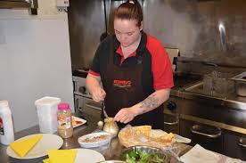 Cauchemar en cuisine saison 2 episode 2. Cauchemar En Cuisine Sur M6 Philippe Etchebest De Retour A Malo