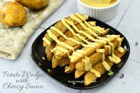 Foodies, for all of you who wants delicious snack and simple to make, raditya beer wants to share roast potato wedges recipe. Potato Wedges Dengan Sos Cheese Buat Orang Lapo