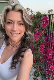 Carrie Meade's Instagram, Twitter & Facebook