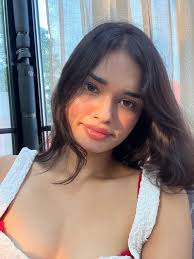 What fruit do you associate with Momiji?