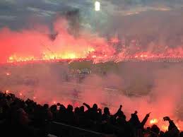 Paok thessaloniki fc won 19 direct matches.olympiacos won 29 matches.11 matches ended in a draw.on average in direct matches both teams scored a 2.51 goals per match. Incredible Photo From Last Nights Greek Cup Between Paok And Olympiakos It Was Unsurprisingly Delayed For Over An Hour Sports