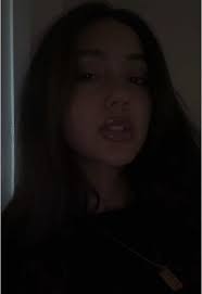 Isabella Everett's Instagram, Twitter & Facebook