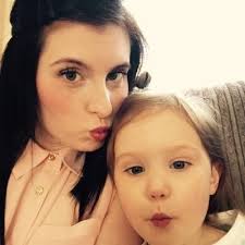 Laura Gresham (@lauragresham25)