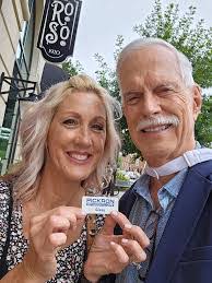 Sandra Rakestraw's Instagram, Twitter & Facebook