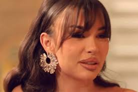 L'île de la tentation : les internautes choqués par une photo de Sandra  avant la chirurgie esthétique