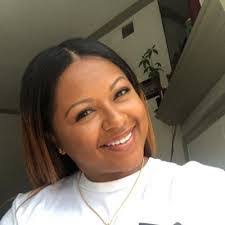 Desiree Hale's Instagram, Twitter & Facebook