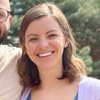 Kari Swanson's Instagram, Twitter & Facebook