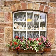 I Wonder If This Is A Shop Or A Home Fenster Und Turen Fenster Garten