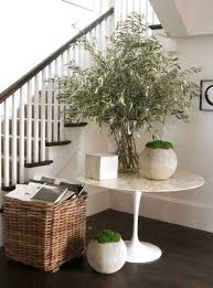 Entry Way With A Round Table Tulip Table Marble Tulip Table Rustic Entry