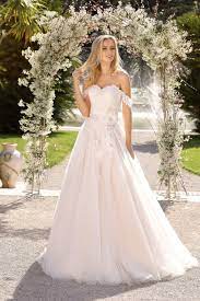Check spelling or type a new query. Brautkleid A Linie Schulterfrei