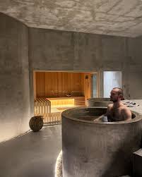 Mark Vasilyev (@themarkvasilyev) • Instagram photos and videos