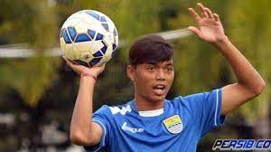 Alfath fathier kontraknya di madura united akan segera habis pada akhir tahun 2019 nanti. Menimba Ilmu Di Persib Bandung Alfath Fathier Kini Menyeberang Ke Tim Rival Persija Jakarta Halaman 3 Tribun Cirebon