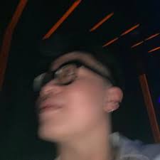 Long Bui (@tealesbui)