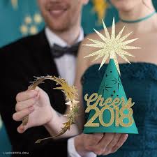 Be The Star Of The Show With Our Diy New Year S Eve Crown New Year S Eve Hats New Years Eve Decorations New Years Eve Day