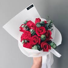 Some flowers that mean love also represent friendship, loyalty and appreciation. Red Roses Pair With White Wrapper Is Definitely A Good Choice If U Want It To Be Minimal And Focusing O Valentines Flowers How To Wrap Flowers Red Rose Bouquet