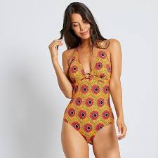 Pour donner du volume aux poitrines plus menues, on ose les. Maillot De Bain Imprime Femme Kiabi 18 00