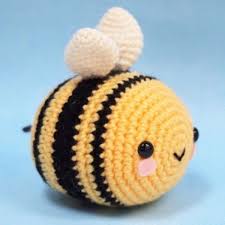 Only 3 available and it's in 8 people's carts. Little High Flyer Bumble Bee Amigurumi Com Kawaii Crochet Crochet Dolls Crochet Bee
