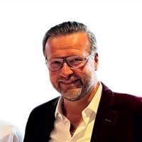 300+ perfiles de «Gertz»