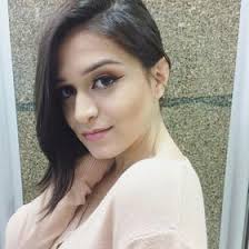 Laura Camargo (lauuracamargo)