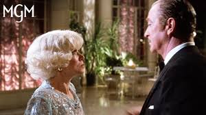 DIRTY ROTTEN SCOUNDRELS (1988) | Conning the Rich Women | MGM