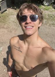 Picture of Alex Sampson in General Pictures