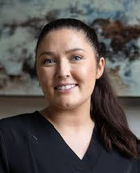 Elaine Bannon's Instagram, Twitter & Facebook