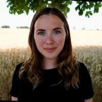 Sarah Doxtater's Instagram, Twitter & Facebook