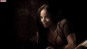 Naked Rochelle Aytes in Hawaii Five-0 < ANCENSORED