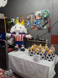 Recuerdos Y Pinata De Las Chivas Pinata Pinatas Chivas