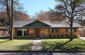 Do you love chip & joanna gaines' fixer upper and are looking to get a little magnolia home inspired farmhouse decor in you home? 71 Exteriors Ideas In 2021 House Exterior Fixer Upper Exterior