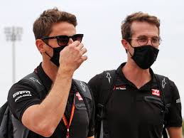 Romain grosjean has revealed both his hands are no longer in bandages just six weeks after his sickening fireball crash at the bahrain grand prix. Romain Grosjean Almost Cried After Good Finger News Planet F1