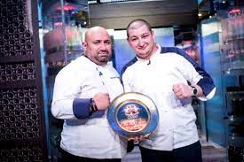 Chefi la cuțite este un cooking show englezesc, care a fost difuzat prima dată pe martie 2016, de către canalul de televiziune antena 1. Ce S A Ales De Gianny CaÈ™tigÄƒtorul Sezonului 3 Chefi La CuÈ›ite