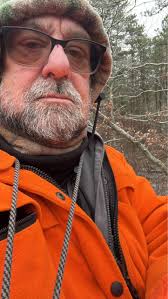 In the woods again today. Different stand today. Nice day to hunt. No wind.  Nothing by me yet. I only heard one shot early this morning coming from  number 12 parking spot