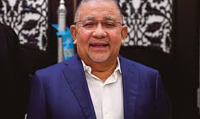 Isa Samad lepas, bebas 9 tuduhan rasuah RM3 juta