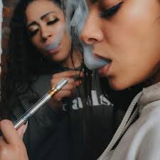 Adrian's Premier Cannabis Dispensary: Heads Cannabis Co.