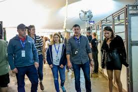 Matt biggest love of his life is daughter marina, 12. 19 Matt Leblanc And Daughter With Al Coronel And Christiana Leucas Backstage At Cavalia Odysseo Premiere Event In Camarillo Ca Nov 11 2017 Cavalia