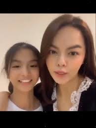 Debbie's Culinary Delight: No Crumbs Left Behind!