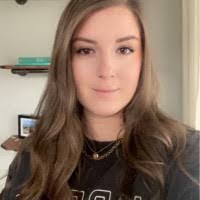 Sarah Fabro's Instagram, Twitter & Facebook